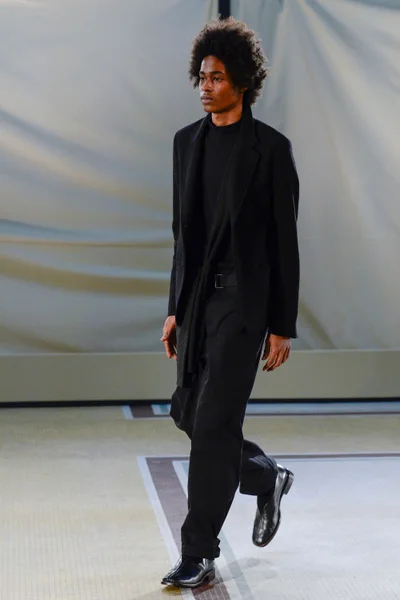 Look 17